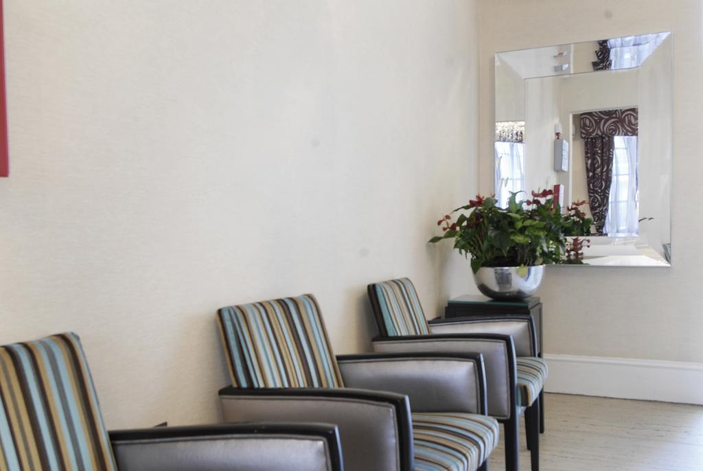 Astors Belgravia Bed & Breakfast London Ngoại thất bức ảnh